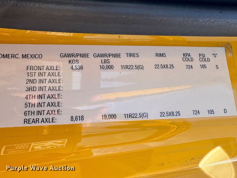 image for item YA2624 2018 Freightliner Business Class M2 box truck