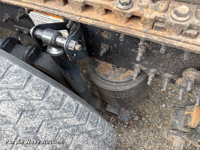 image for item YA2724 2018 Volvo VNL semi truck