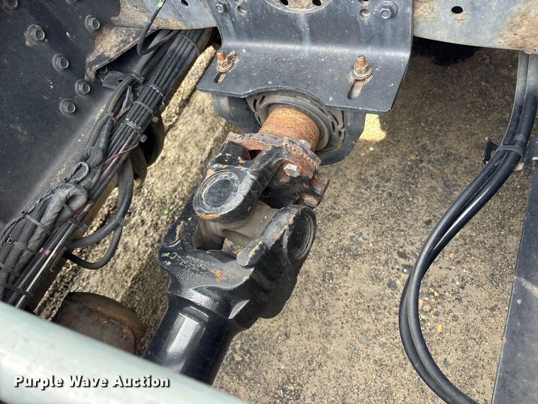 image for item YA2724 2018 Volvo VNL semi truck
