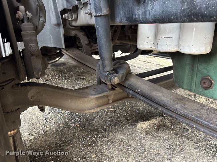 image for item YA2724 2018 Volvo VNL semi truck