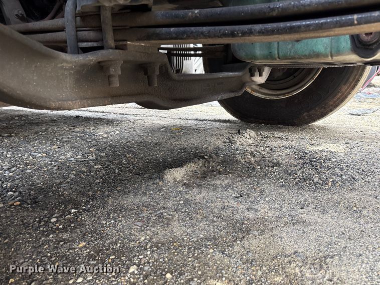 image for item YA2724 2018 Volvo VNL semi truck