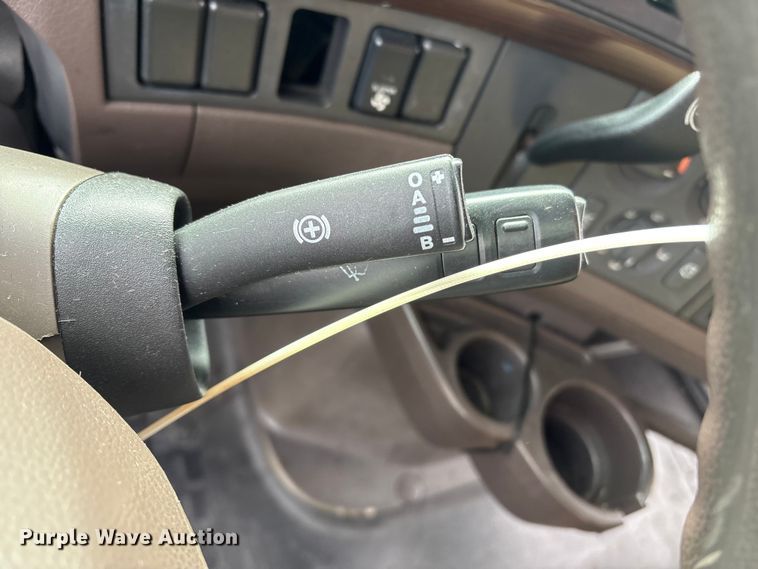 image for item YA2724 2018 Volvo VNL semi truck