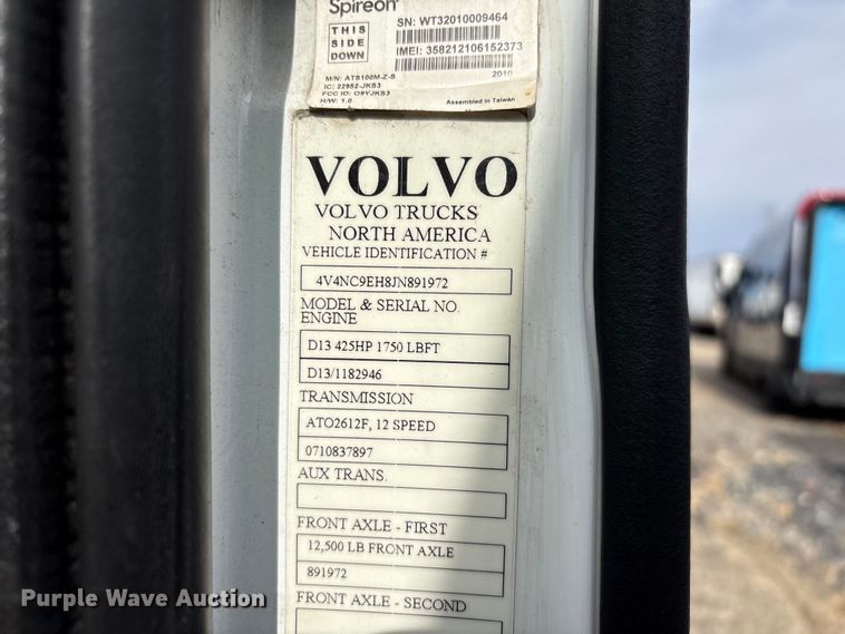 image for item YA2724 2018 Volvo VNL semi truck