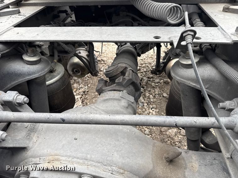 image for item YA2740 2017 Kenworth T680 semi truck