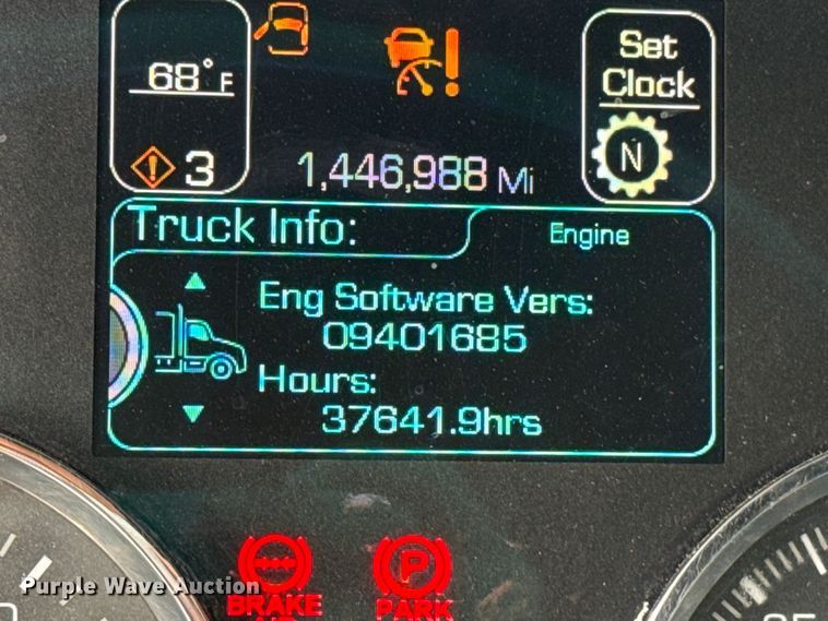 image for item YA2740 2017 Kenworth T680 semi truck