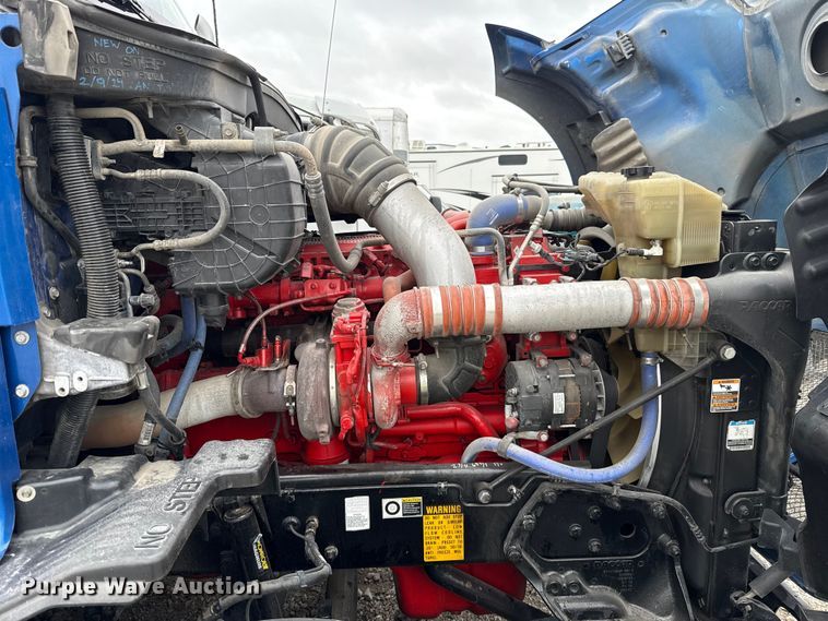 image for item YA2740 2017 Kenworth T680 semi truck