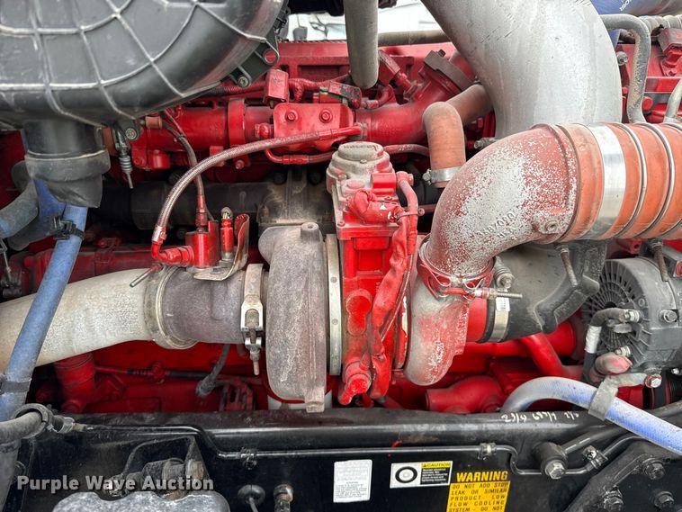 image for item YA2740 2017 Kenworth T680 semi truck