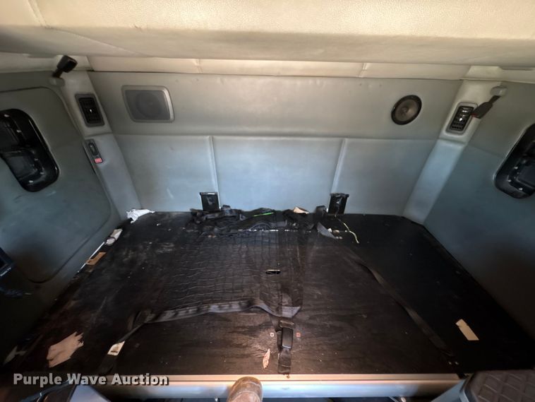 image for item YA2759 2017 Kenworth T680 semi truck