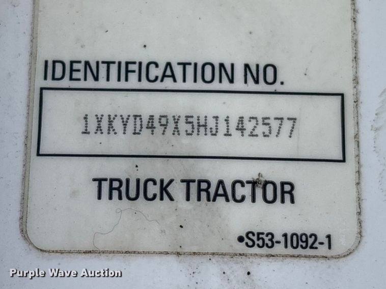 image for item YA2759 2017 Kenworth T680 semi truck