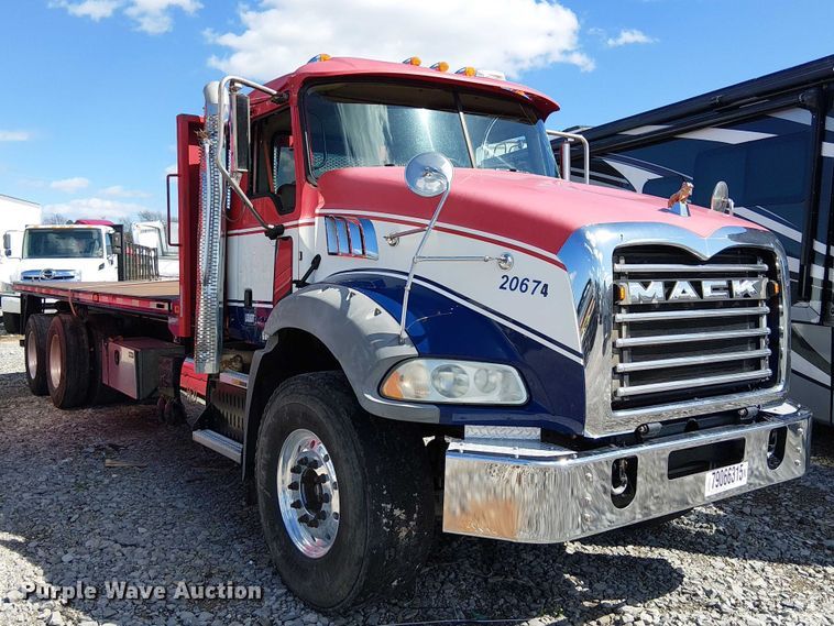 image for item YA2760 2017 Mack GU813 flatbed truck