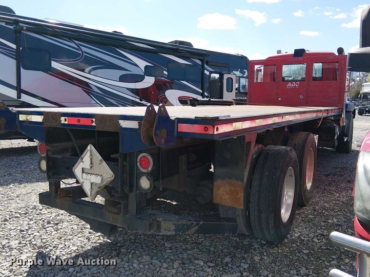 image for item YA2760 2017 Mack GU813 flatbed truck