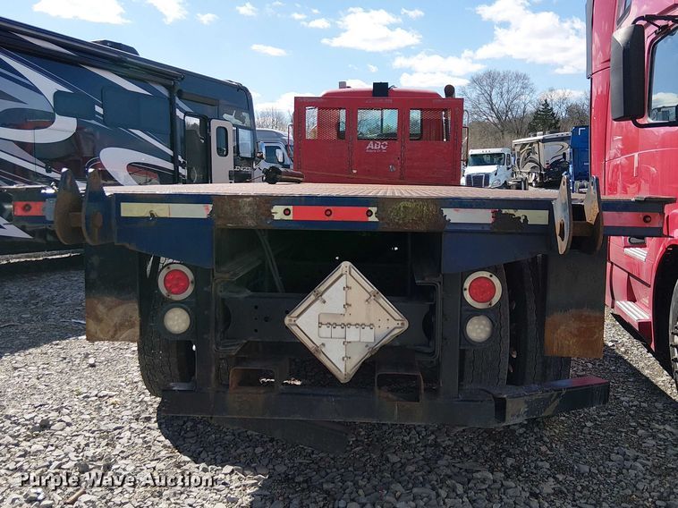 image for item YA2760 2017 Mack GU813 flatbed truck