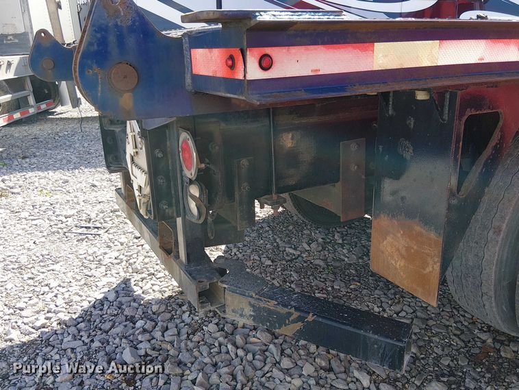 image for item YA2760 2017 Mack GU813 flatbed truck