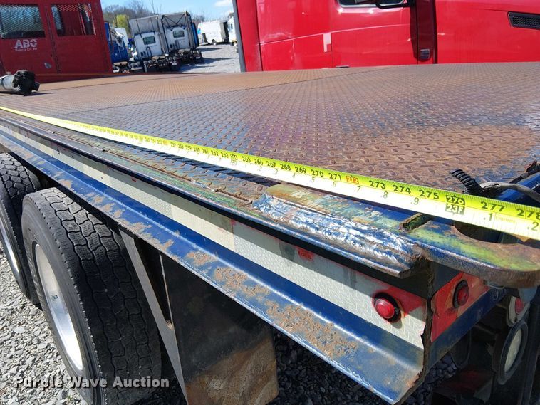 image for item YA2760 2017 Mack GU813 flatbed truck