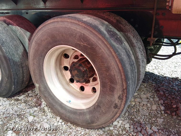 image for item YA2760 2017 Mack GU813 flatbed truck