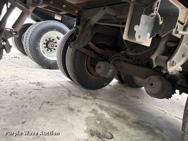 image for item YA2871 2017 Utility VS2RA refrigerated van trailer