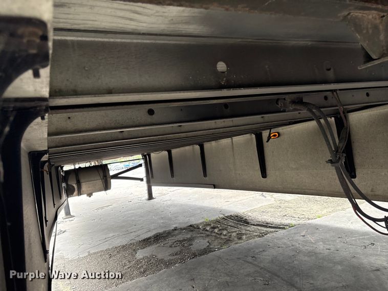 image for item YA2871 2017 Utility VS2RA refrigerated van trailer