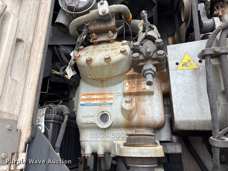 image for item YA2871 2017 Utility VS2RA refrigerated van trailer