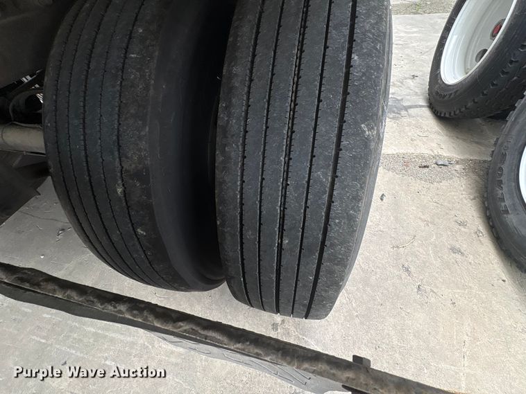 image for item YA2871 2017 Utility VS2RA refrigerated van trailer