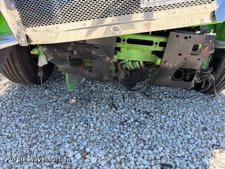 image for item YA2872 2019 Peterbilt 389 semi truck