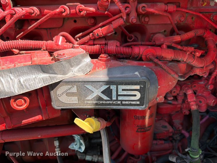 image for item YA2872 2019 Peterbilt 389 semi truck