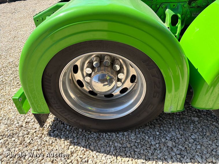 image for item YA2872 2019 Peterbilt 389 semi truck