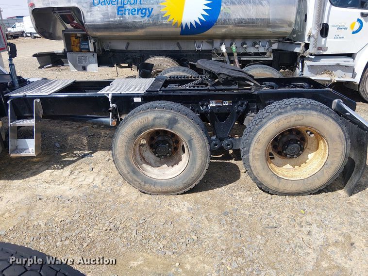 image for item YA2877 2025 Kenworth W900 semi truck