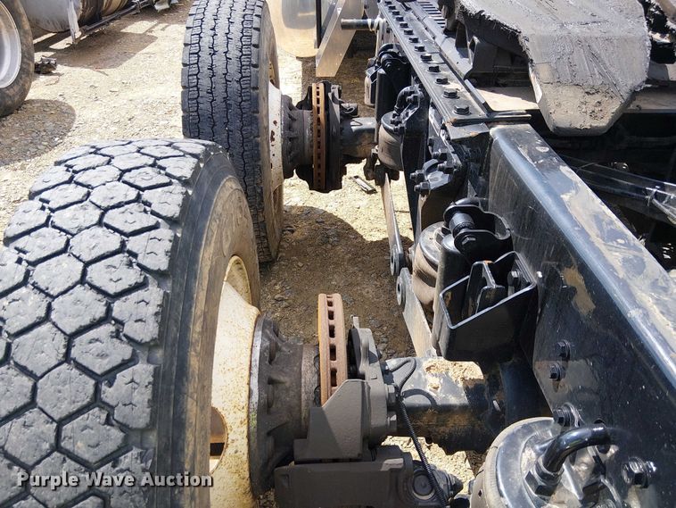 image for item YA2877 2025 Kenworth W900 semi truck