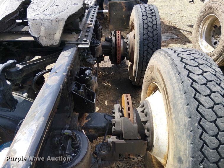 image for item YA2877 2025 Kenworth W900 semi truck