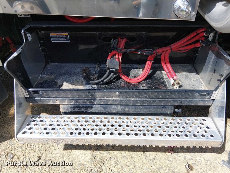 image for item YA2877 2025 Kenworth W900 semi truck