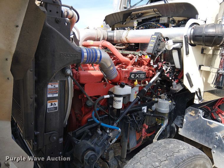 image for item YA2877 2025 Kenworth W900 semi truck