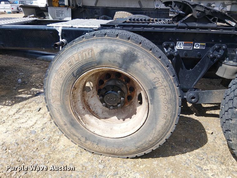 image for item YA2877 2025 Kenworth W900 semi truck