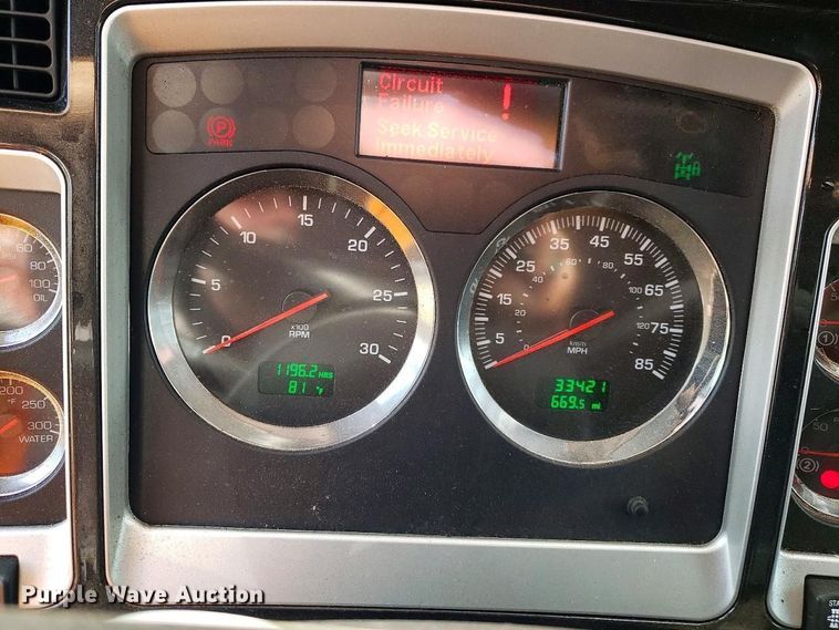 image for item YA2877 2025 Kenworth W900 semi truck