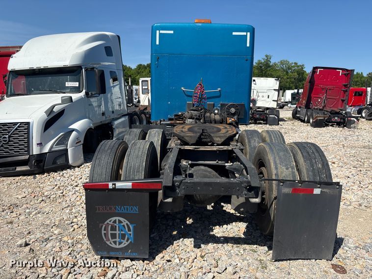 image for item YA2903 2017 Kenworth T680 semi truck