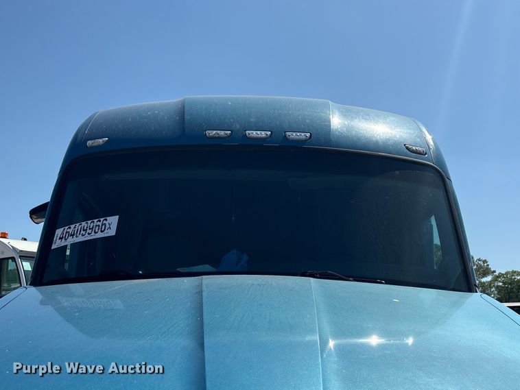 image for item YA2903 2017 Kenworth T680 semi truck