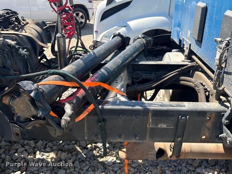 image for item YA2903 2017 Kenworth T680 semi truck