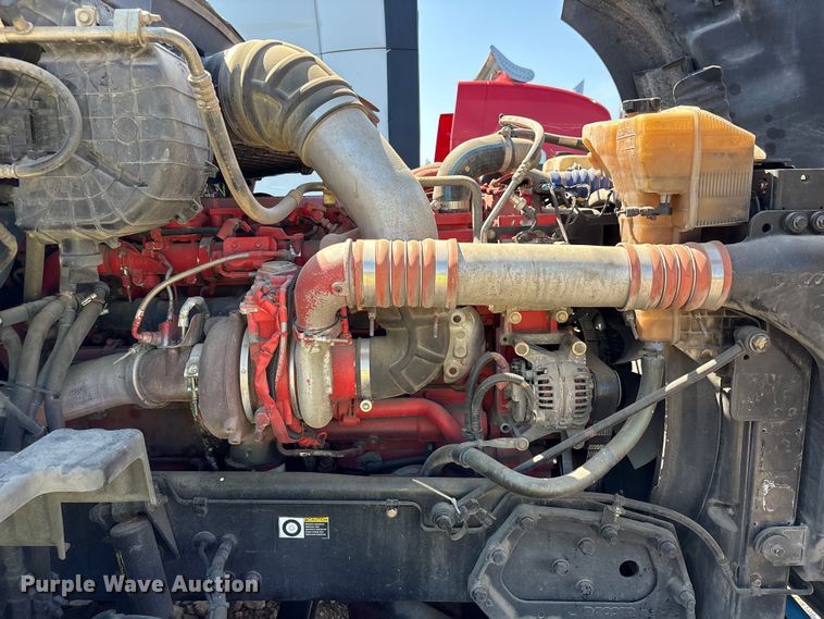 image for item YA2903 2017 Kenworth T680 semi truck