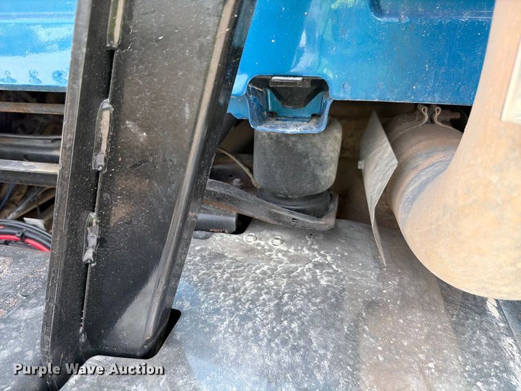 image for item YA2987 2017 Volvo VNL semi truck