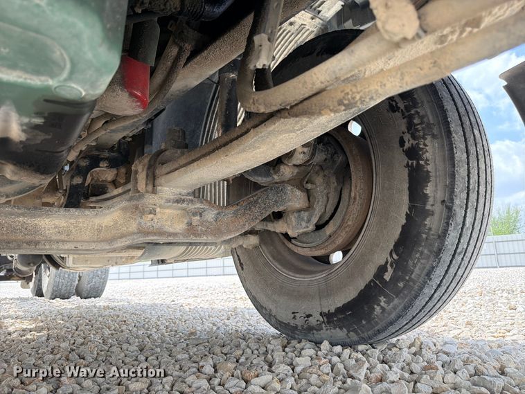 image for item YA2987 2017 Volvo VNL semi truck