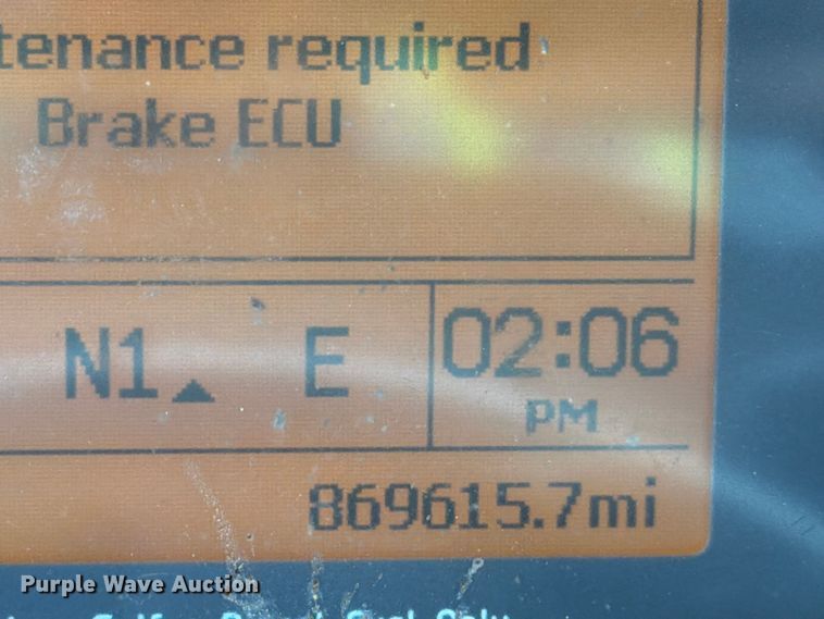 image for item YA2987 2017 Volvo VNL semi truck