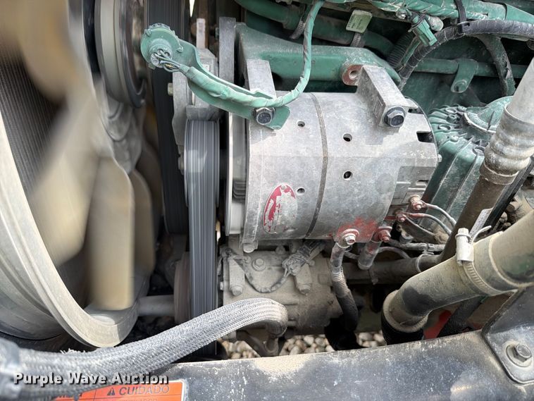 image for item YA2987 2017 Volvo VNL semi truck