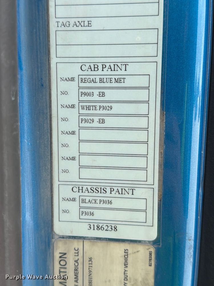 image for item YA2987 2017 Volvo VNL semi truck