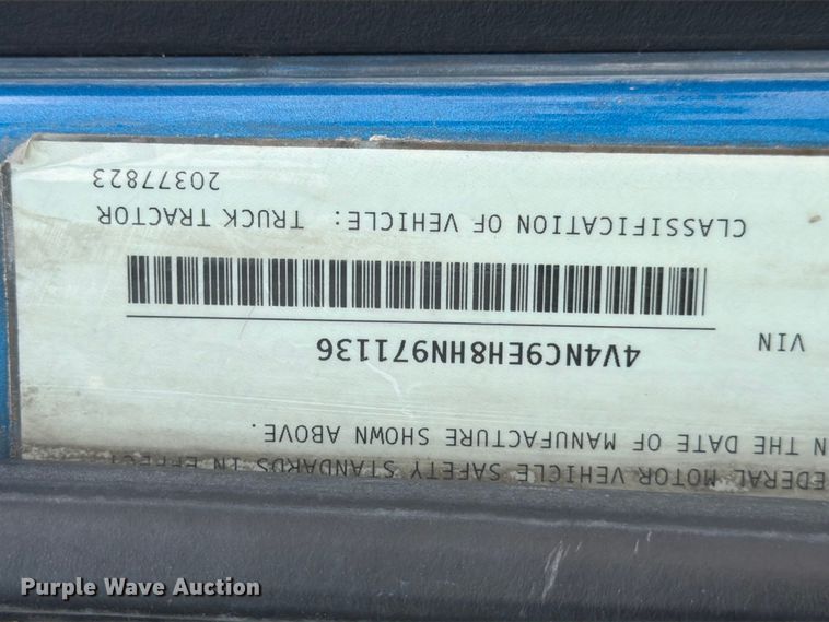 image for item YA2987 2017 Volvo VNL semi truck