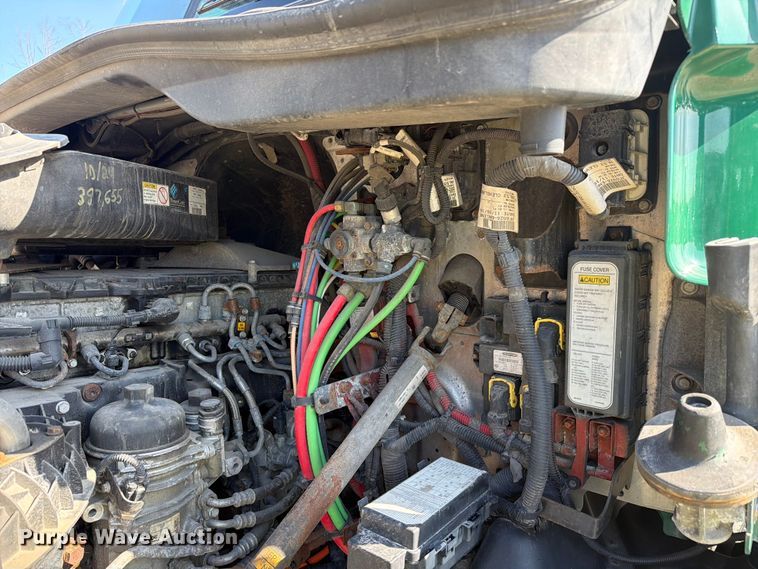 image for item YA2996 2017 Freightliner  Cascadia semi truck
