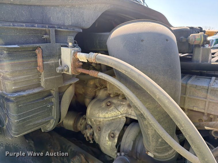 image for item YA2996 2017 Freightliner  Cascadia semi truck