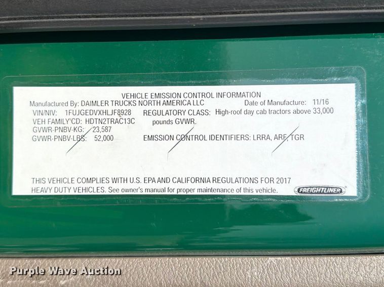 image for item YA2996 2017 Freightliner  Cascadia semi truck
