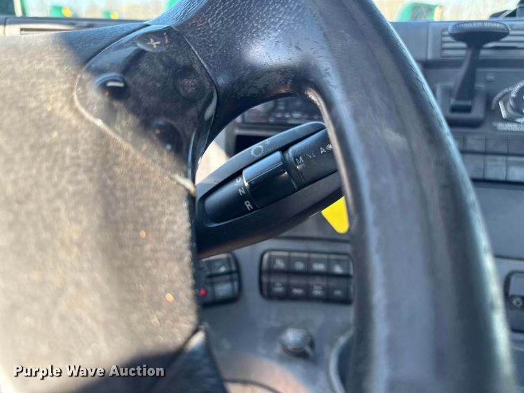 image for item YA2997 2017 Freightliner  Cascadia semi truck