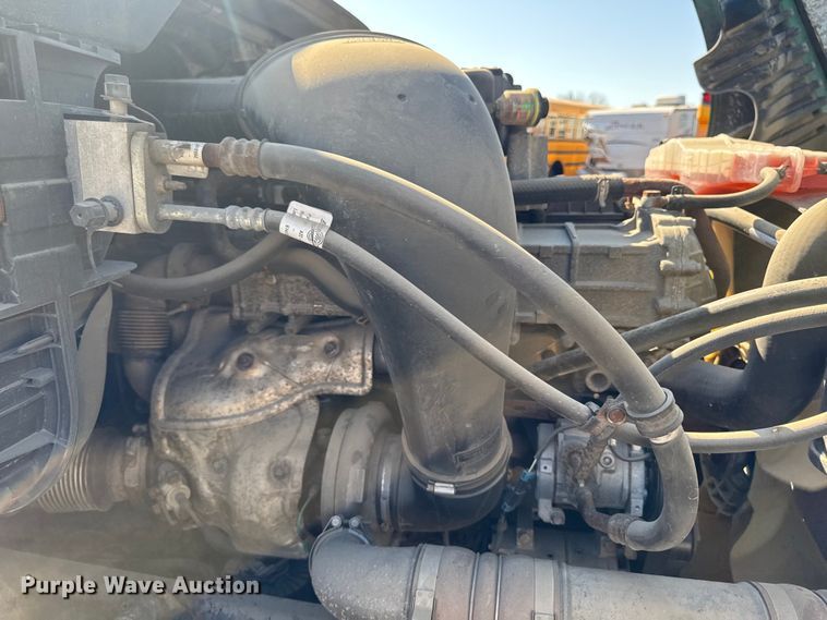 image for item YA2997 2017 Freightliner  Cascadia semi truck