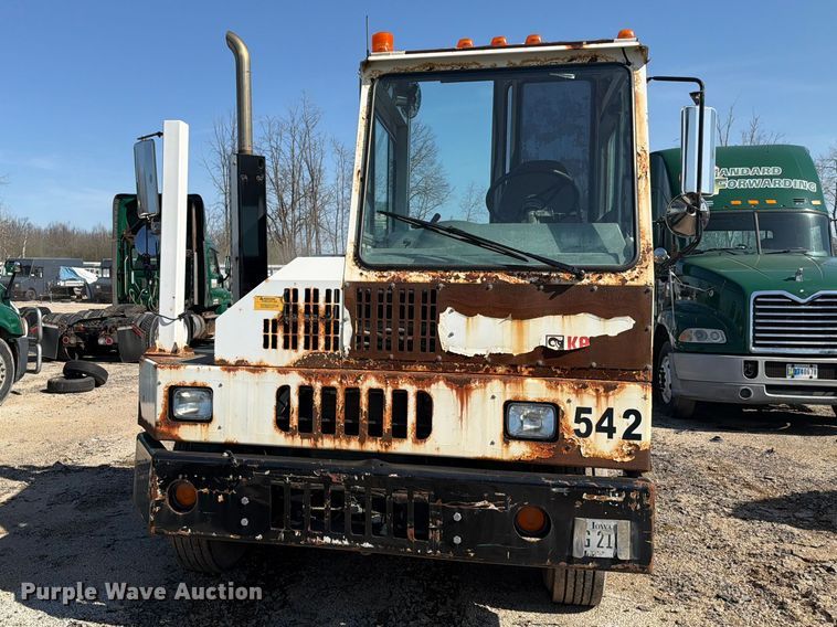 image for item YA2998 2011 Kalmar  Ottawa yard truck