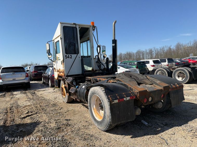 image for item YA2998 2011 Kalmar  Ottawa yard truck